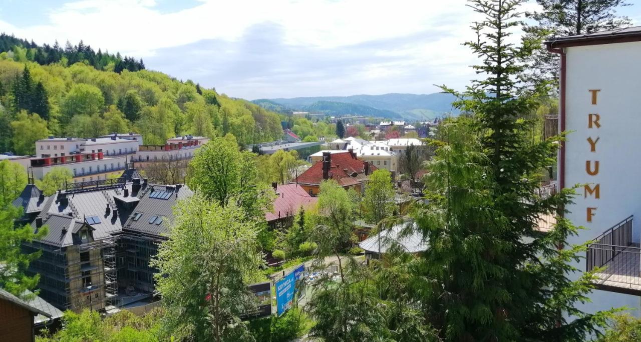 Domy Wczasowe Tryumfy Bed & Breakfast Krynica Zdroj Luaran gambar