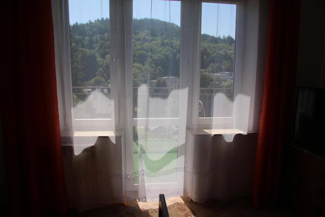 Domy Wczasowe Tryumfy Bed & Breakfast Krynica Zdroj Luaran gambar