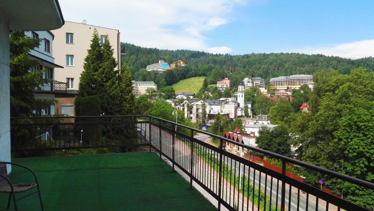 Domy Wczasowe Tryumfy Bed & Breakfast Krynica Zdroj Luaran gambar