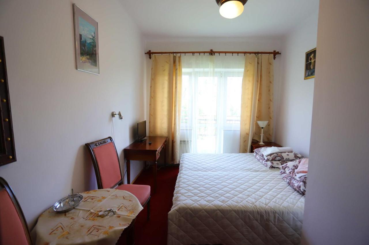 Domy Wczasowe Tryumfy Bed & Breakfast Krynica Zdroj Luaran gambar