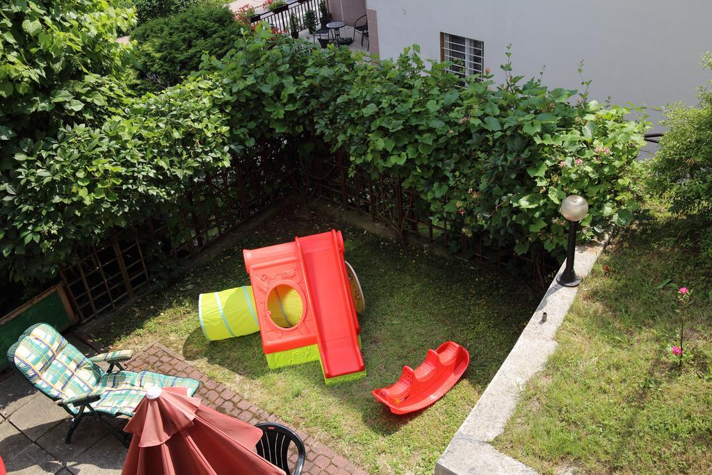 Domy Wczasowe Tryumfy Bed & Breakfast Krynica Zdroj Luaran gambar