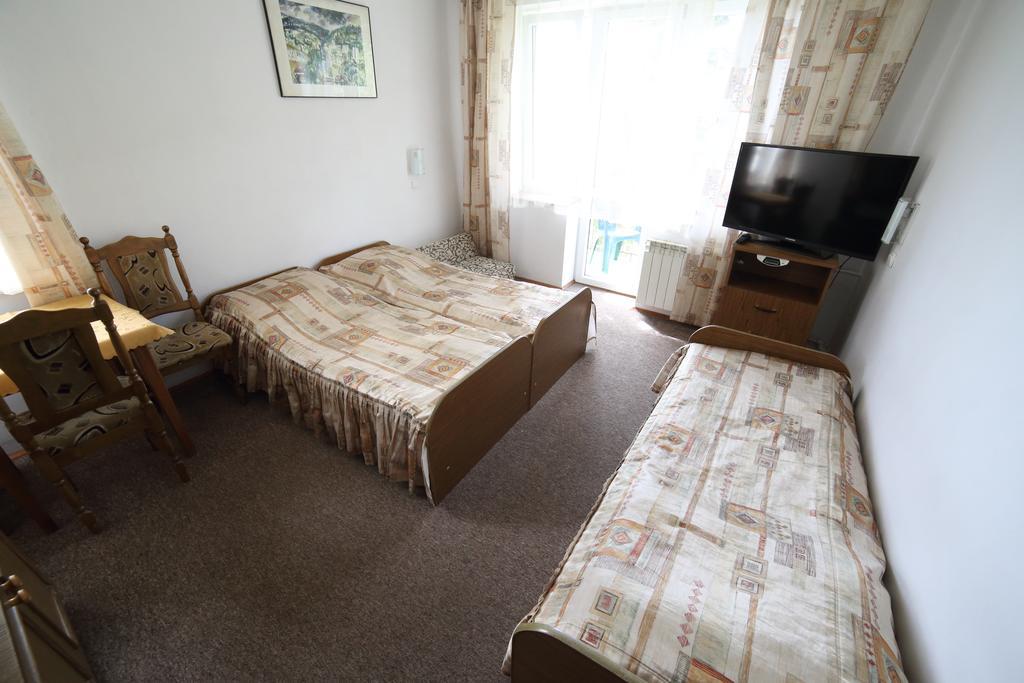Domy Wczasowe Tryumfy Bed & Breakfast Krynica Zdroj Bilik gambar